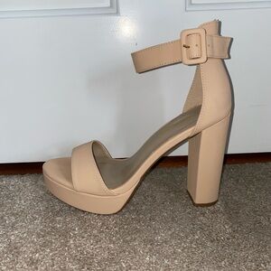 Dream Paris Hi-Lo Heel, nude, 4.5" heel. Size 9.5